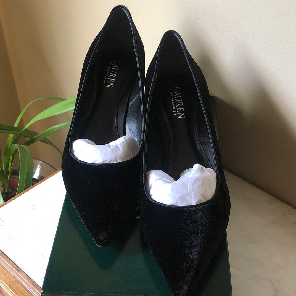 Lauren Ralph Lauren Black Velvet Kitten Heel Pumps - Picture 5 of 6